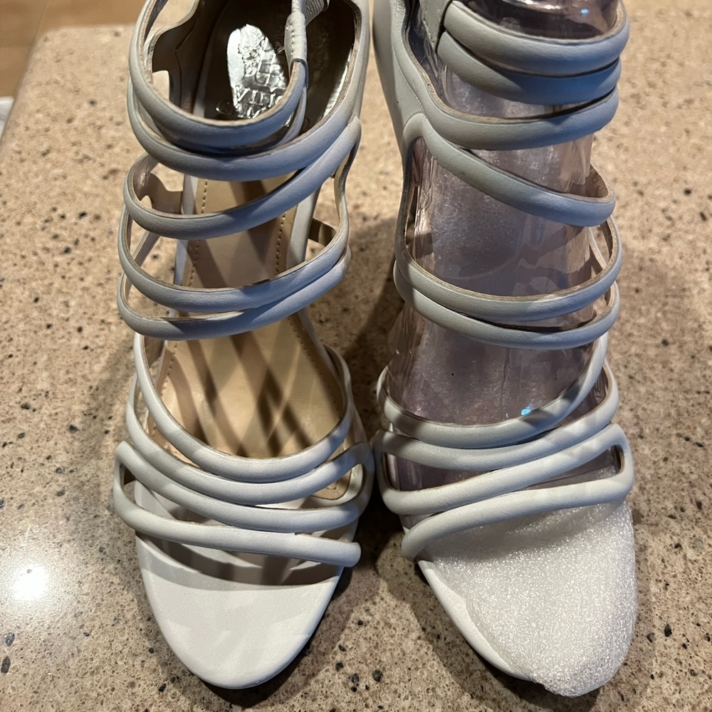 Vince Camuto New without Box White Heels Size 8M